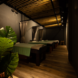 足底與全身指壓(100分鐘) Foot and body massage (100 minutes)